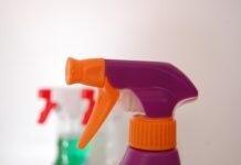 Skórki od cytrusów – domowe środki czystości. środki czystości