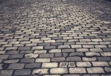 Układanie kostki brukowej kostka