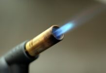 Jak działa dysza wolnych obrotów?