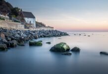 Czy telewizor na czuwaniu pobiera prąd? Czy telewizor na czuwaniu pobiera prąd?